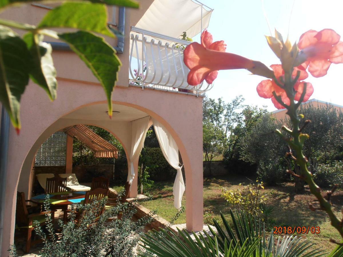 Apartment Steblaj Πούλα Εξωτερικό φωτογραφία